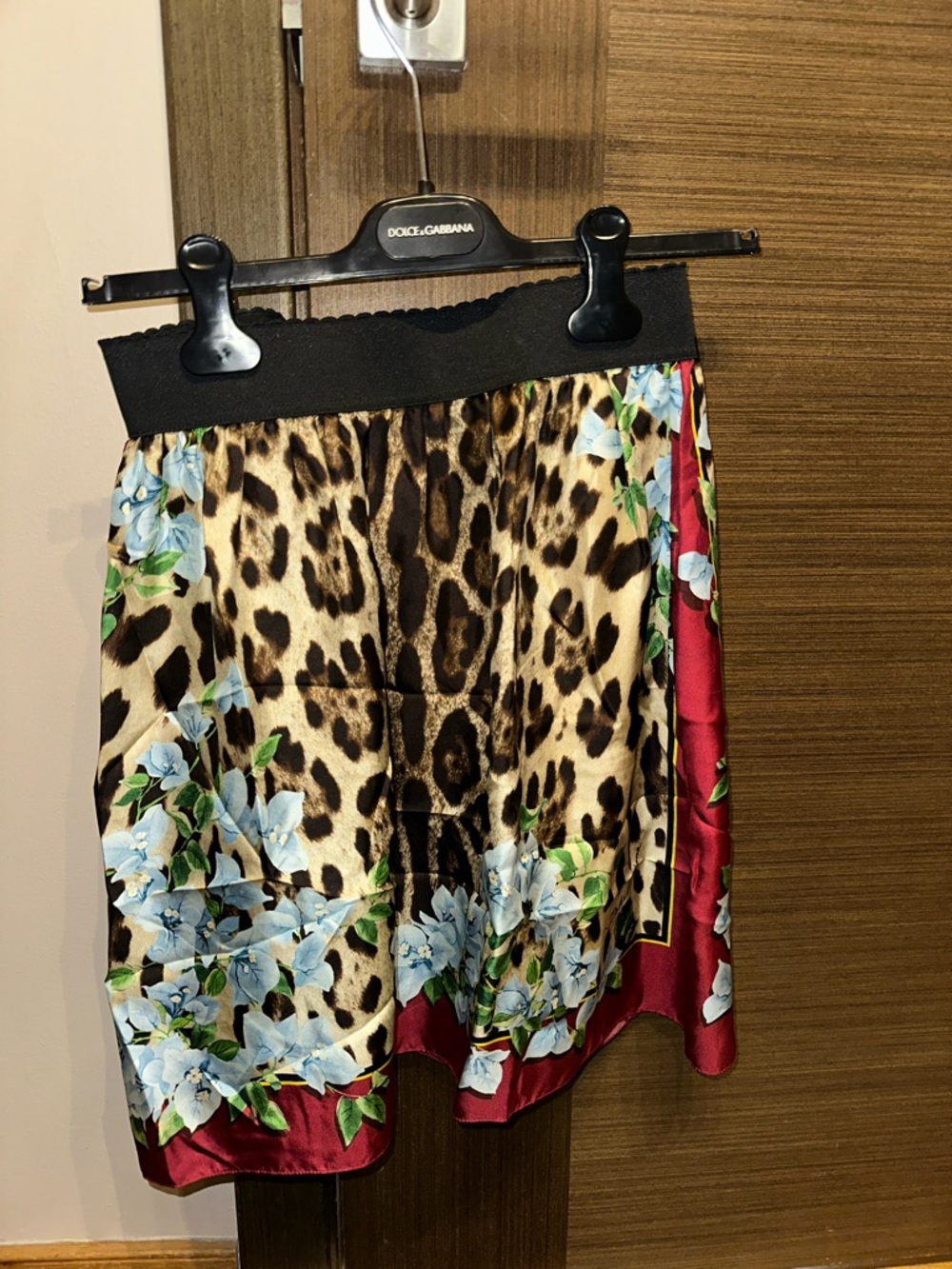 Dolce & Gabbana Leopard Print Silk Skirt limited edition St. Barth size 40